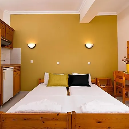 فندق Oasis يميناريا