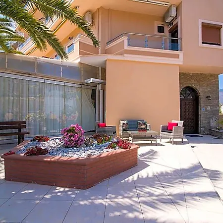 Oasis فندق *