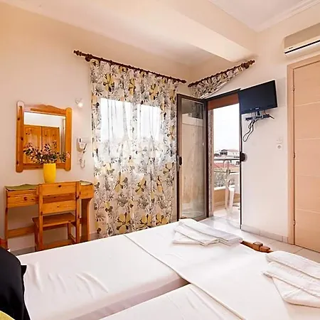 Oasis فندق يميناريا