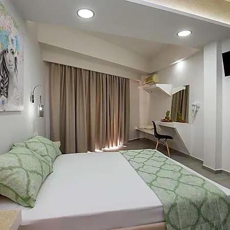 فندق Oasis يميناريا